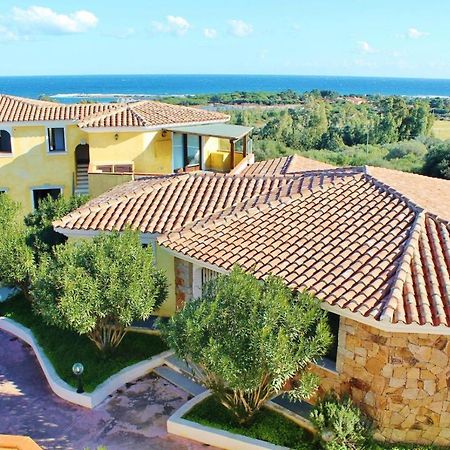 Oleandri Rossi Villa Tanaunella Luaran gambar