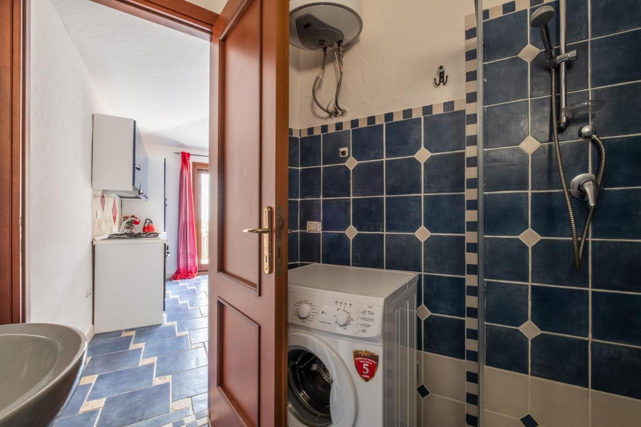 Oleandri Rossi Villa Tanaunella Luaran gambar
