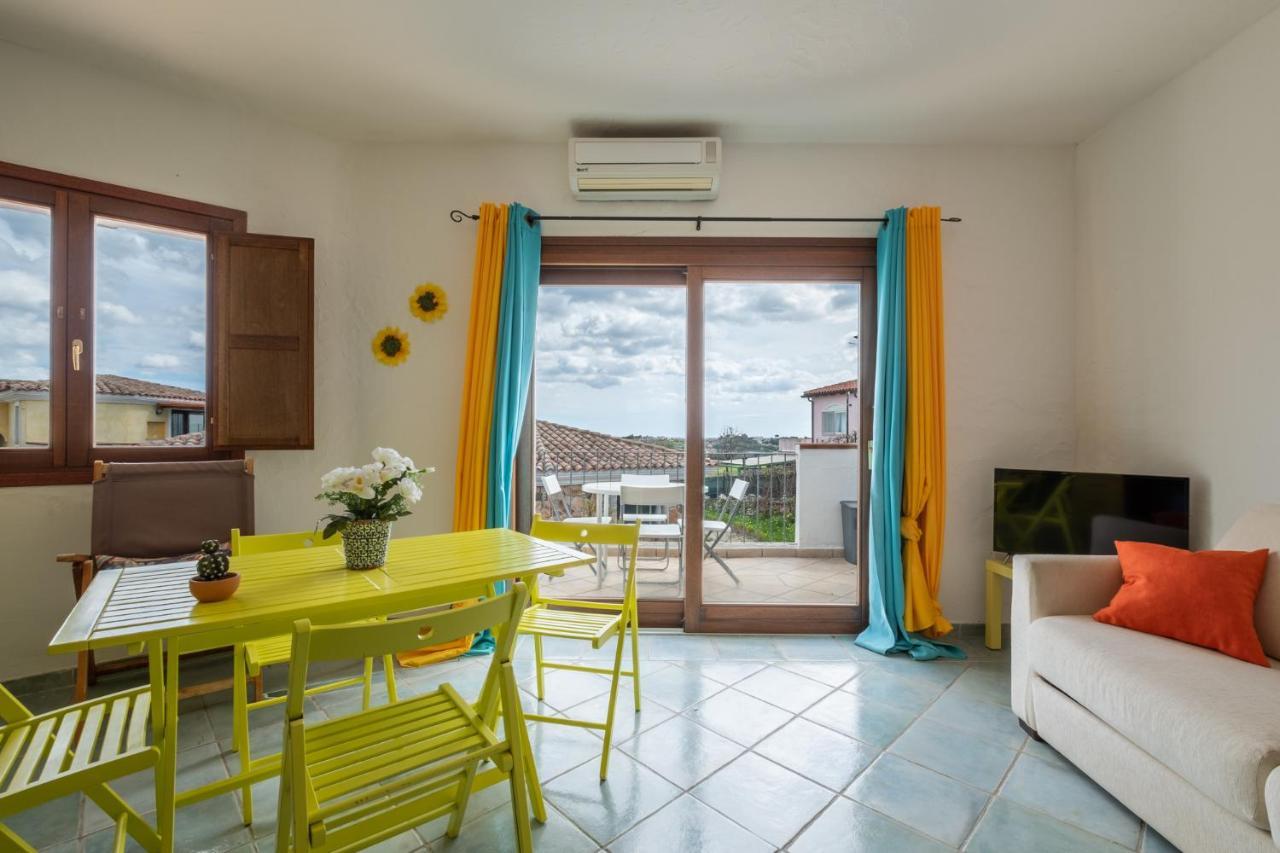 Oleandri Rossi Villa Tanaunella Luaran gambar