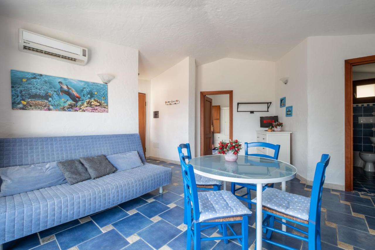 Oleandri Rossi Villa Tanaunella Luaran gambar