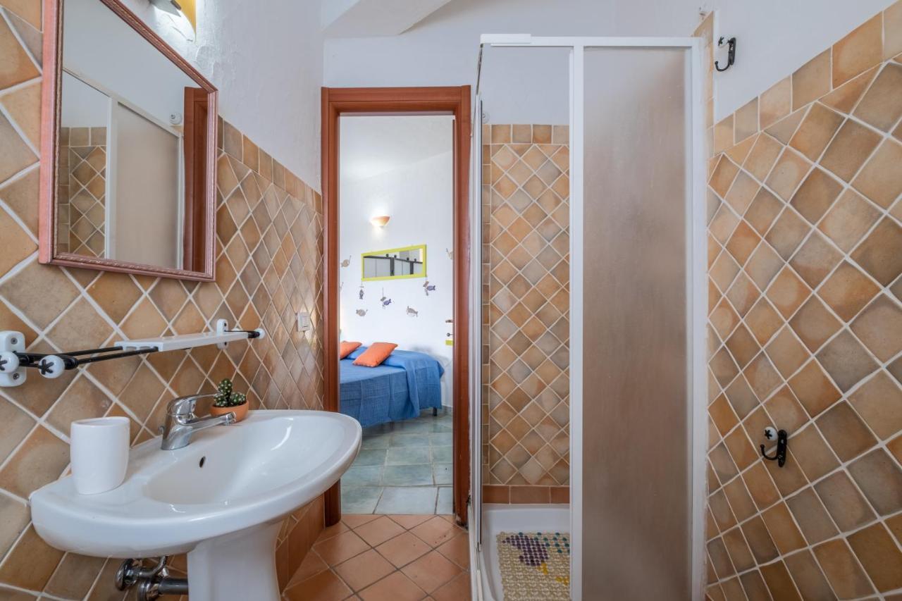 Oleandri Rossi Villa Tanaunella Luaran gambar